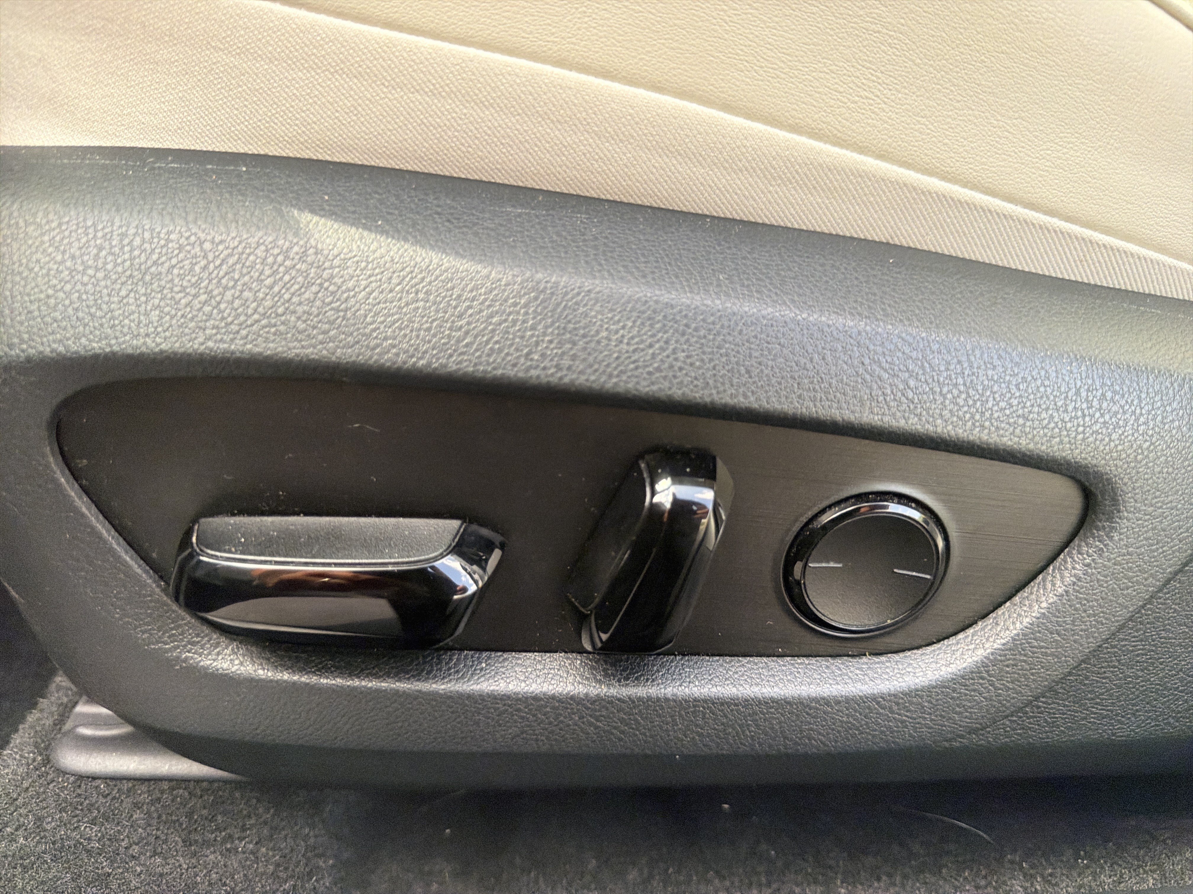 Used 2024 Lexus RX 350 Premium w/ Cold Area Package FWD image 61