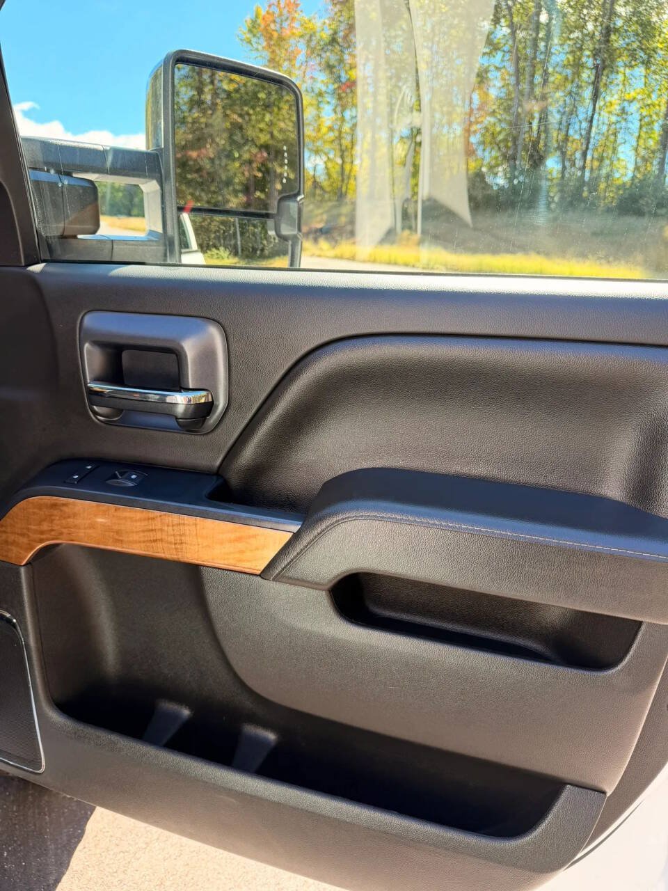 Used 2019 Chevrolet Silverado 2500 LTZ w/ Duramax Plus Package AWD/4WD image 25