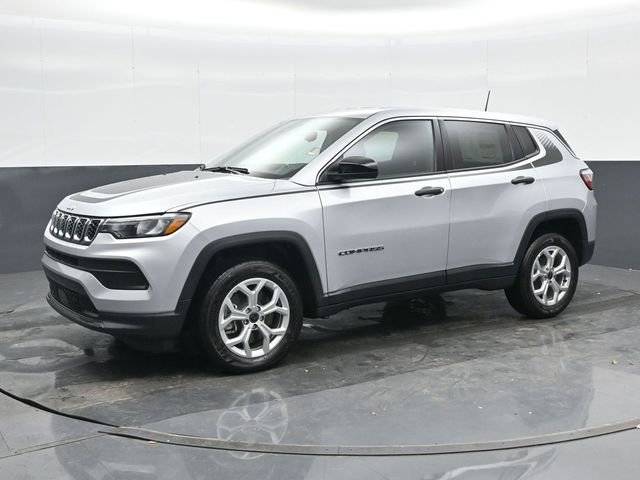 Used 2025 Jeep Compass Sport w/ Mopar Graphics Package AWD/4WD image 8