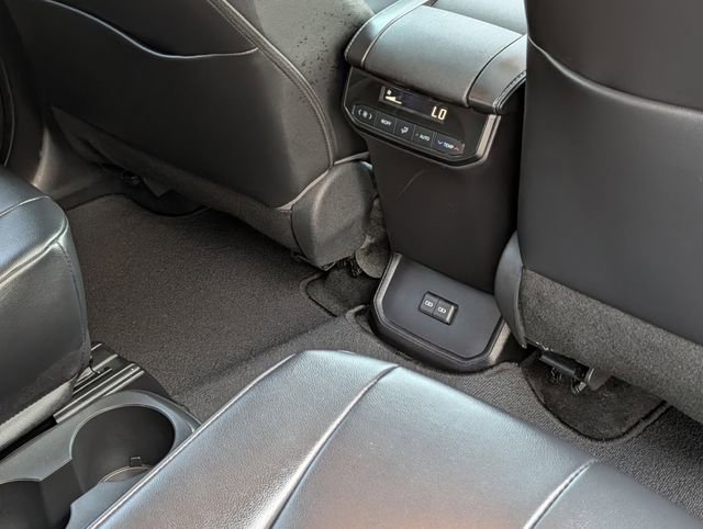 Used 2023 Toyota Highlander XLE image 33