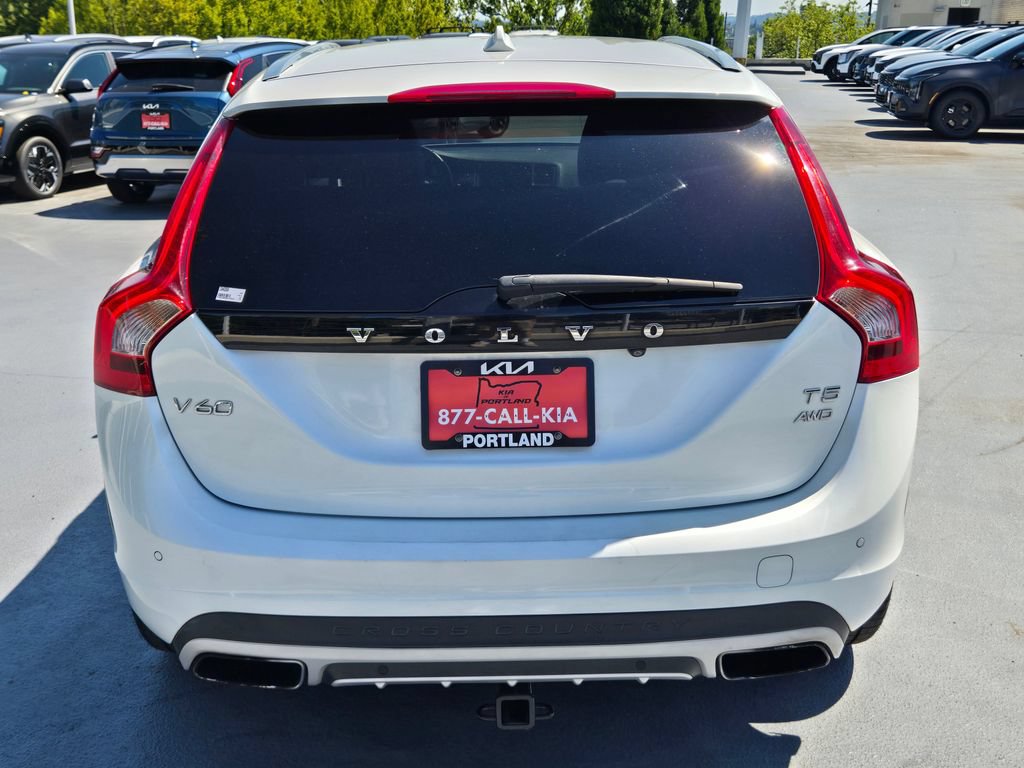 Used 2016 Volvo V60 T5 Cross Country w/ Convenience Package AWD/4WD image 4