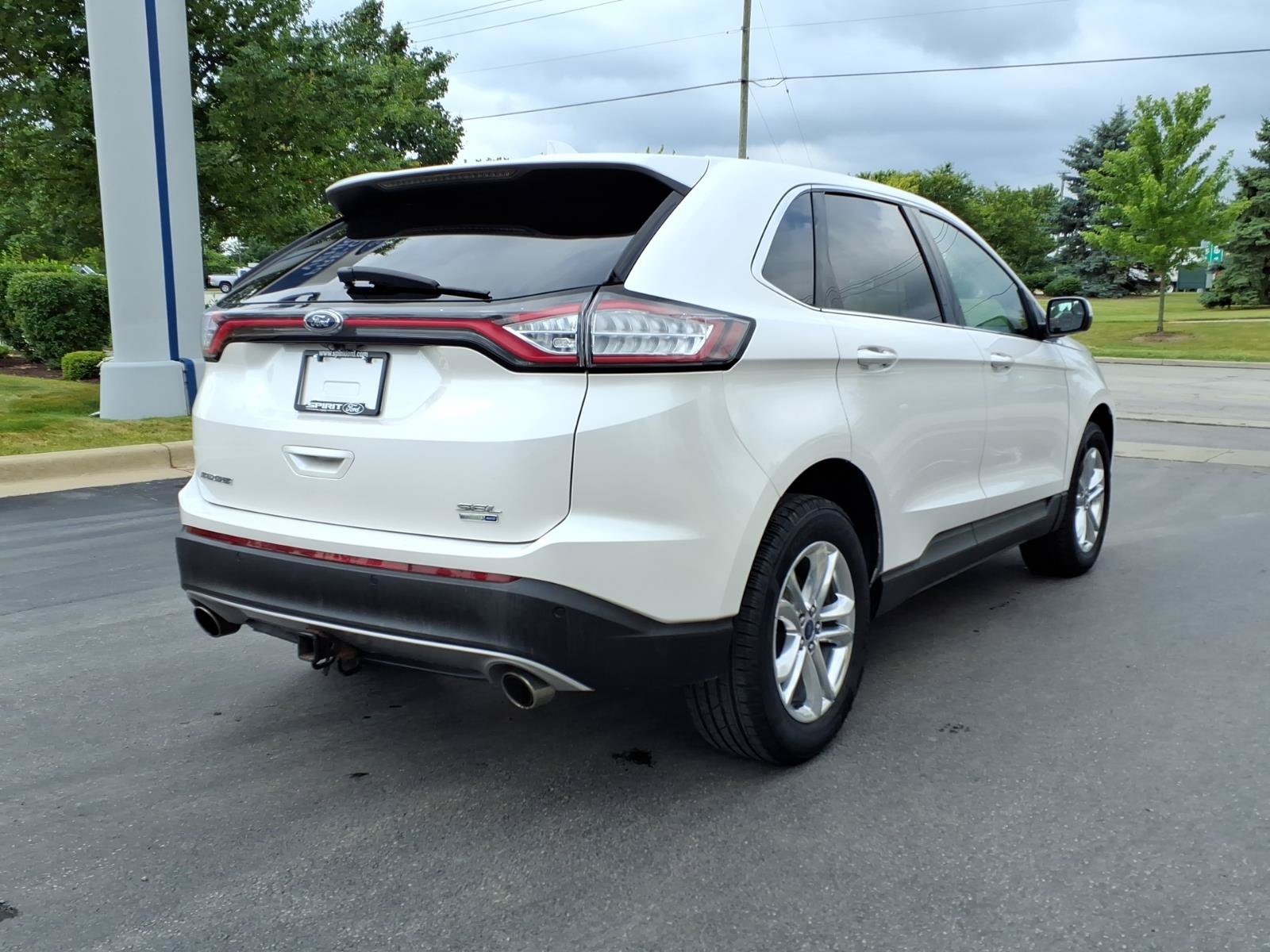 Used 2018 Ford Edge SEL w/ Equipment Group 201A AWD/4WD image 9