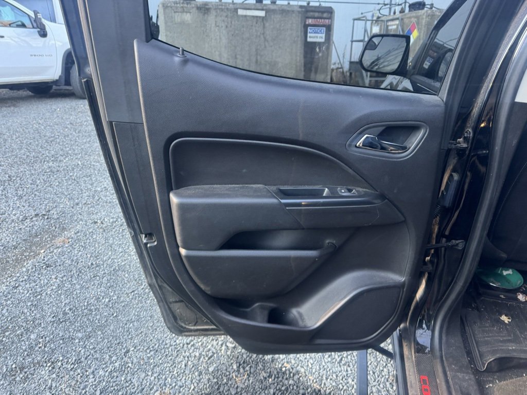 Used 2018 Chevrolet Colorado LT w/ Redline Special Edition image 57