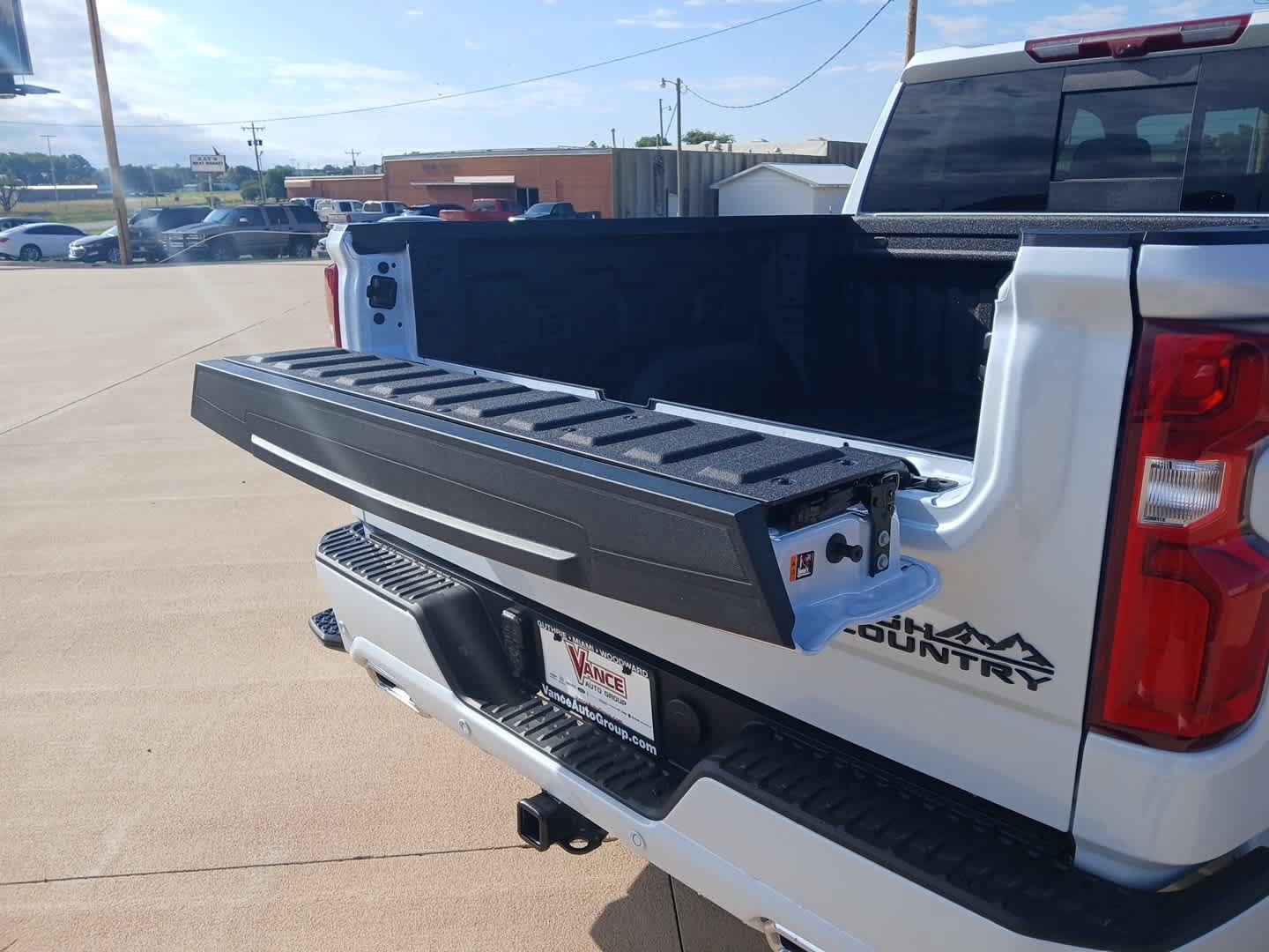 New 2026 Chevrolet Silverado 1500 High Country w/ High Country Premium Package AWD/4WD image 12