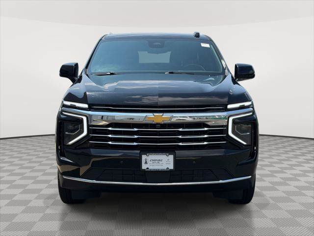 Used 2025 Chevrolet Suburban LT AWD/4WD image 2