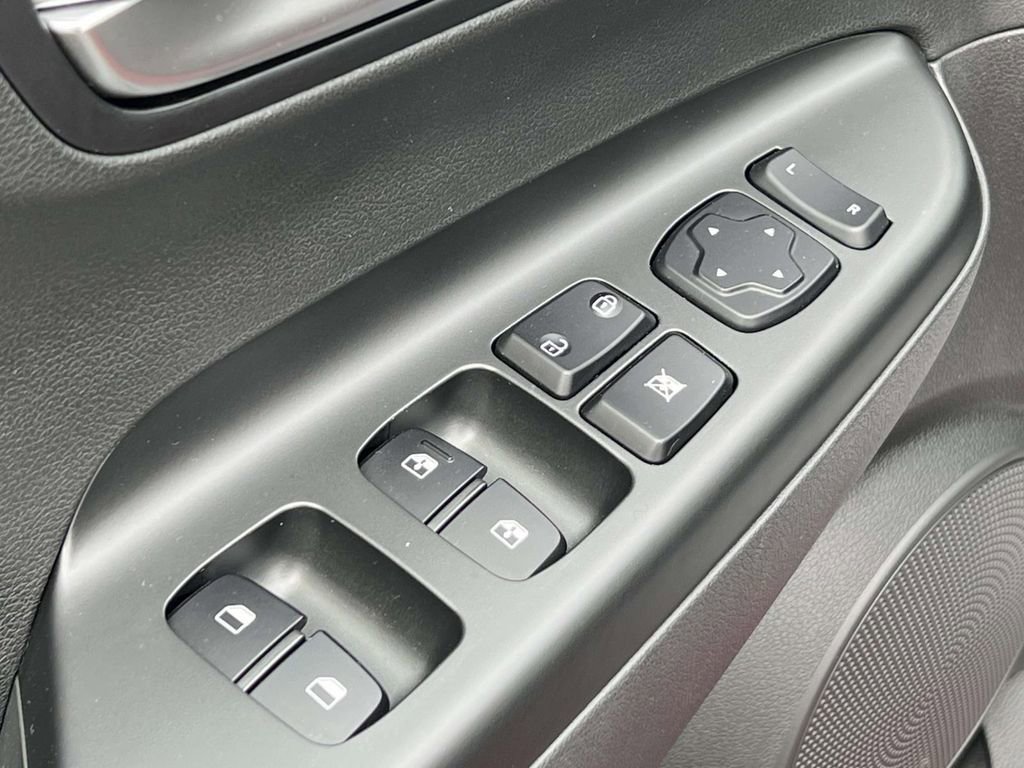 Used 2023 Hyundai Kona SEL w/ Convenience Package image 17