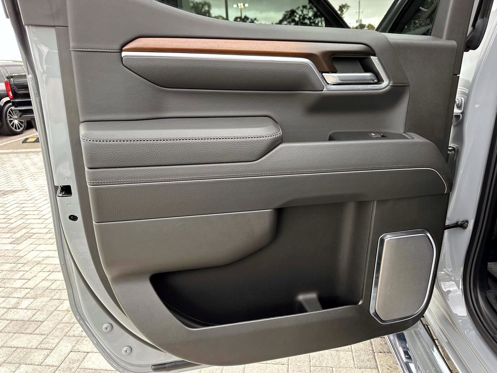 Used 2025 GMC Sierra 1500 Denali image 12