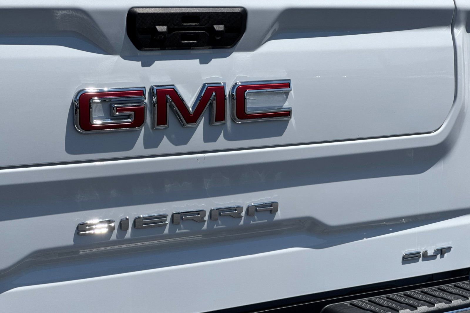 Used 2022 GMC Sierra 1500 SLT w/ SLT Premium Plus Package AWD/4WD image 33