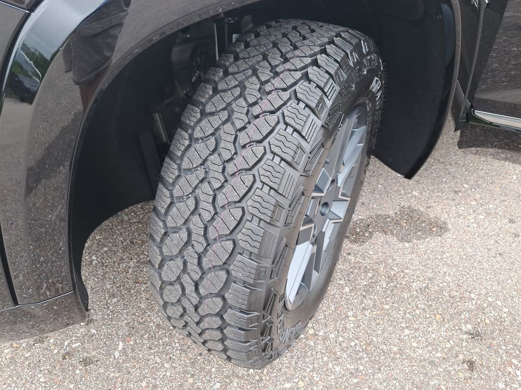 New 2026 GMC Terrain AT4 w/ LPO, Floor Liner Package AWD/4WD image 37