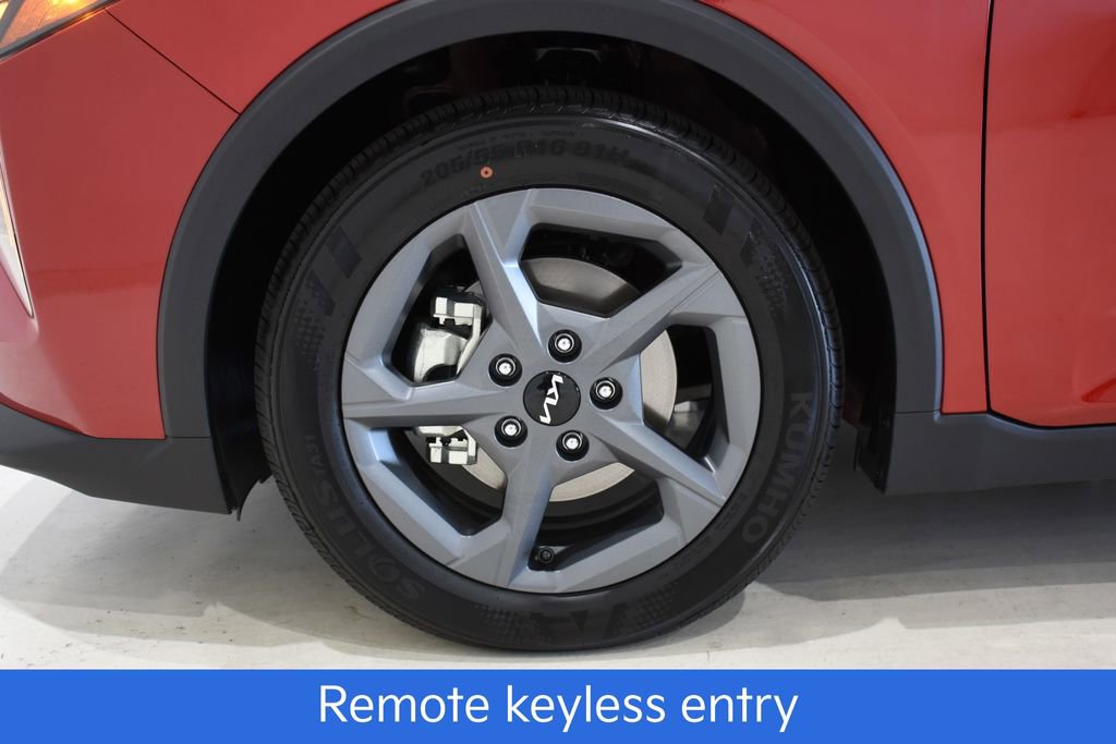 New 2025 Kia K4 LXS image 6