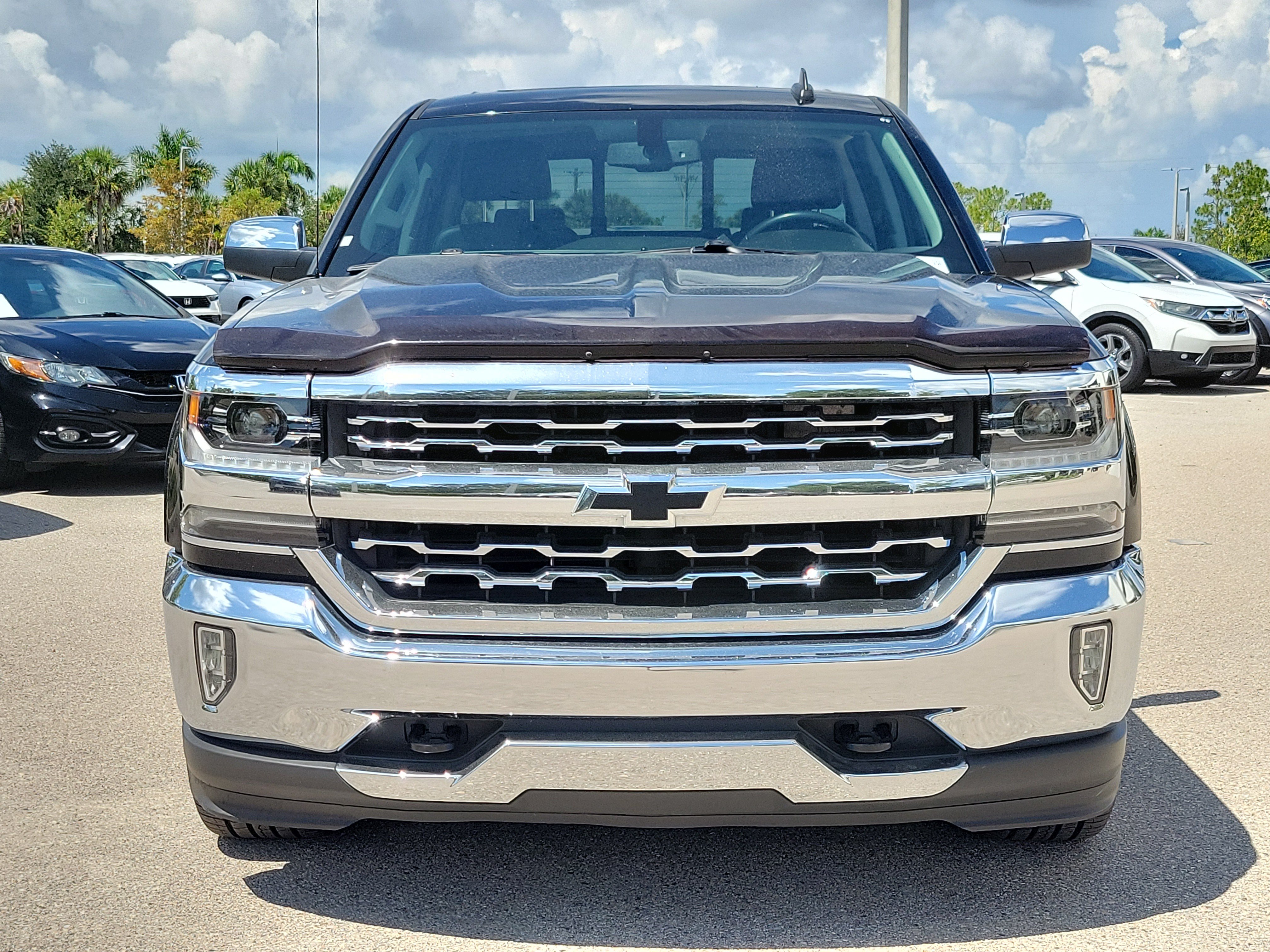 Used 2018 Chevrolet Silverado 1500 LTZ RWD image 2
