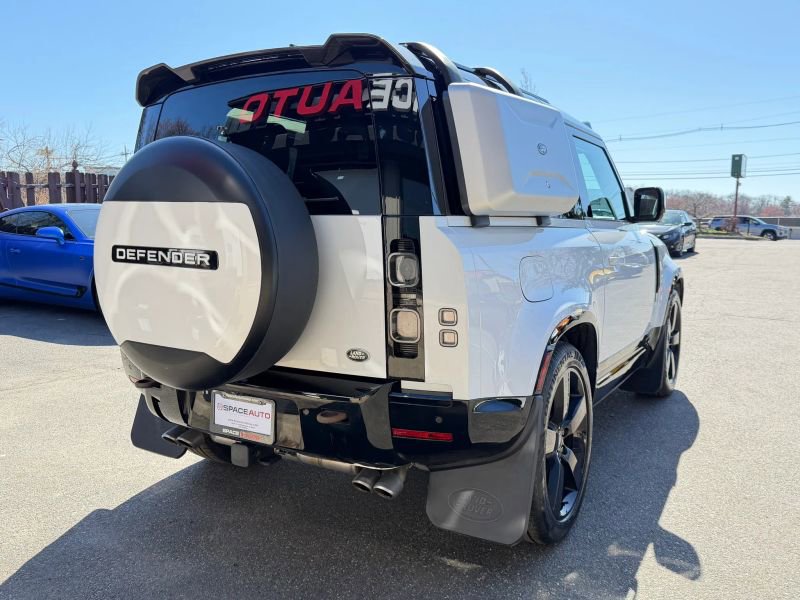 Used 2023 Land Rover Defender 90 V8 image 5