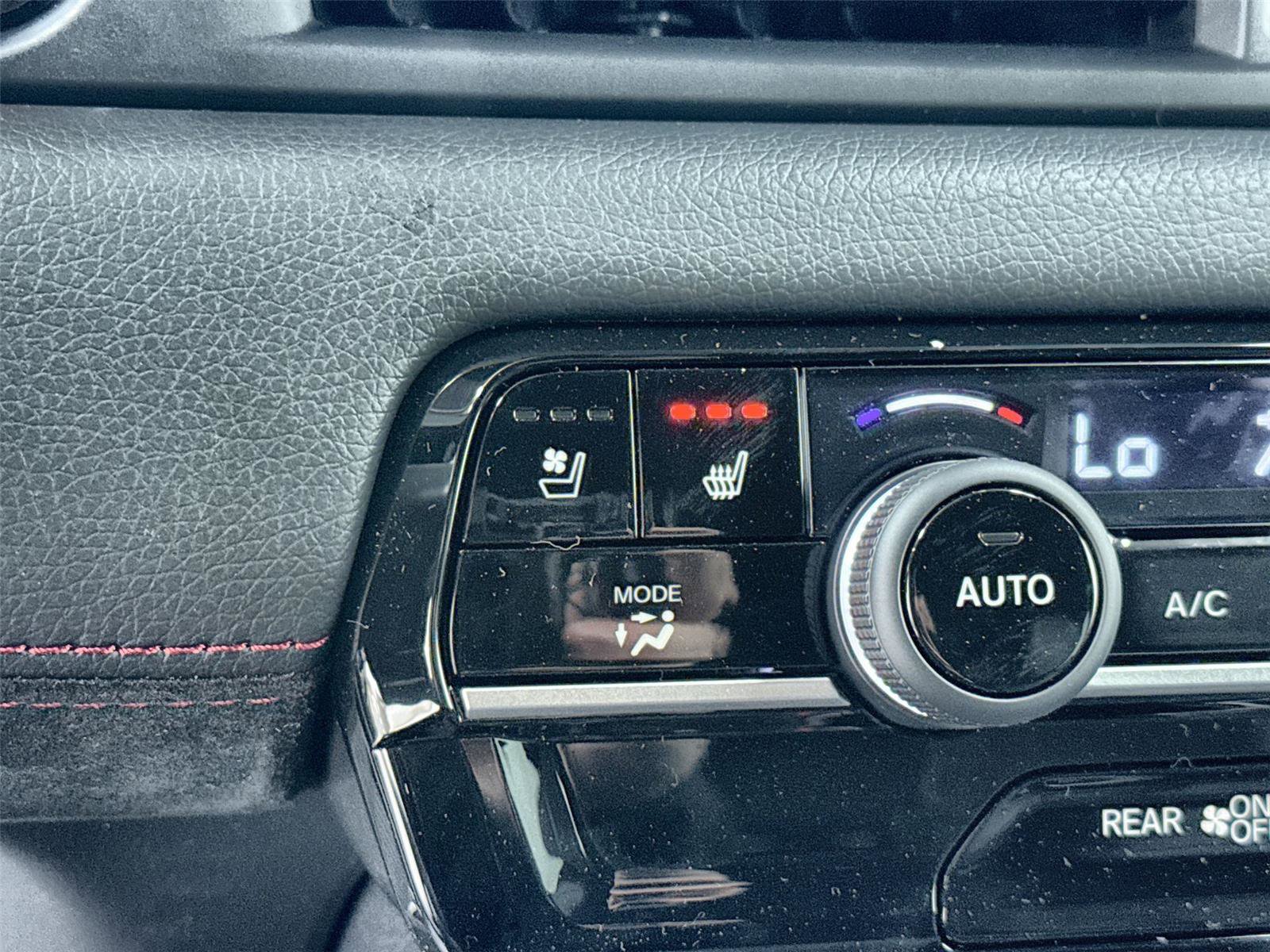 New 2026 Honda Pilot Black Edition image 15