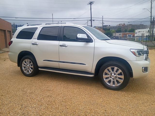 Used 2018 Toyota Sequoia Platinum AWD/4WD image 14