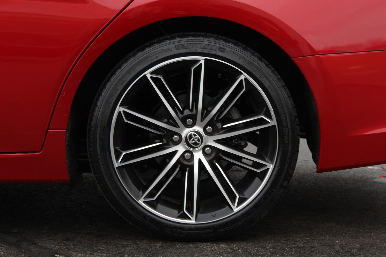 Used 2022 Toyota Avalon Touring image 27