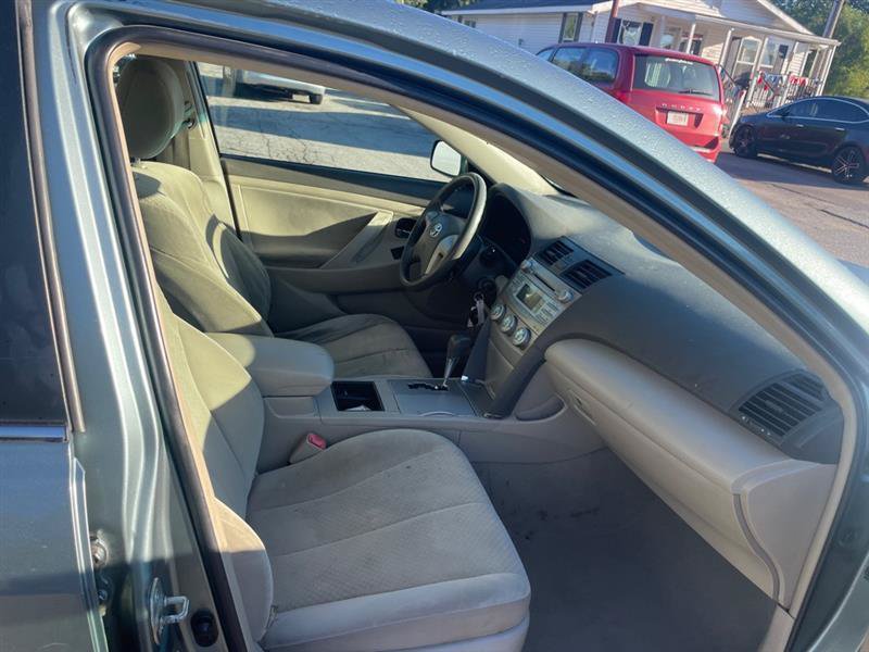 Used 2009 Toyota Camry LE FWD image 13