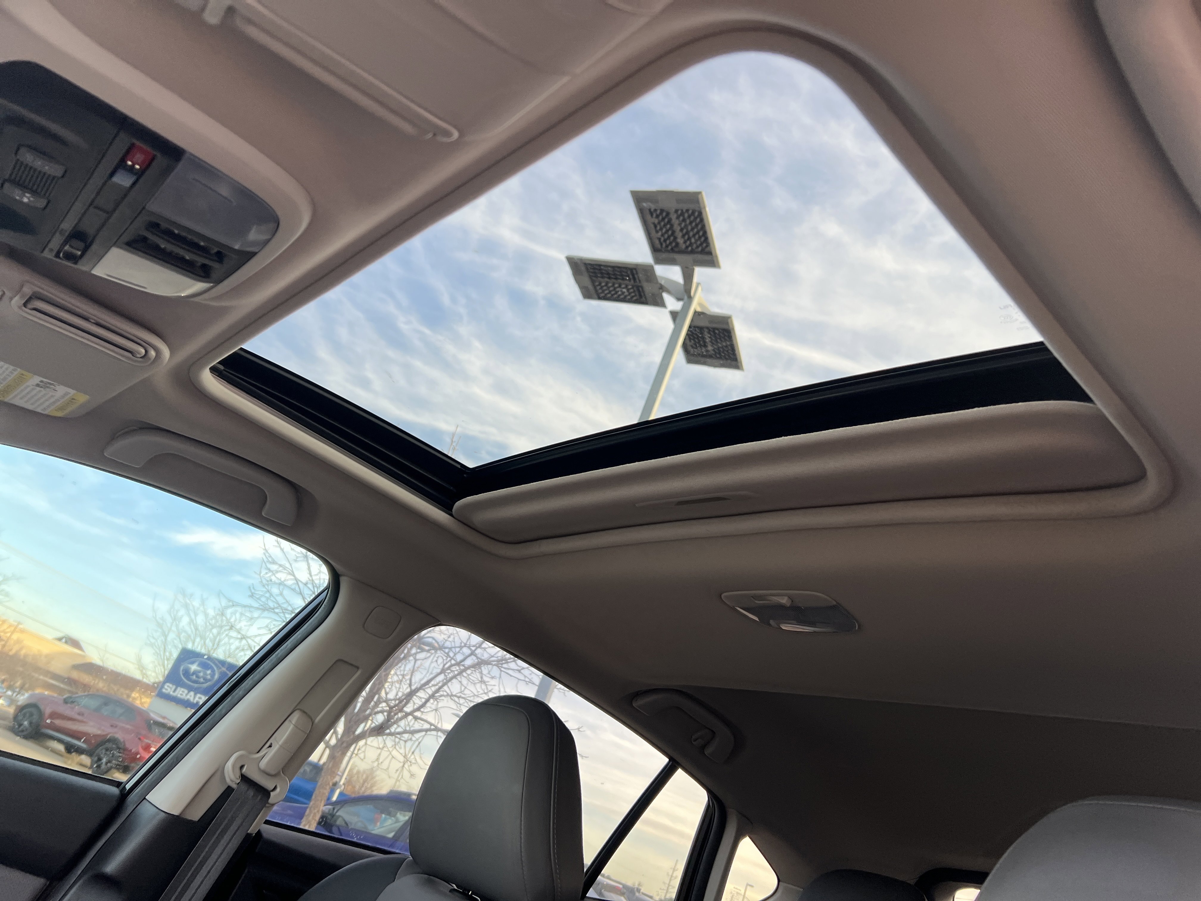 Used 2022 Subaru Crosstrek 2.5i Sport w/ Moonroof Package image 6