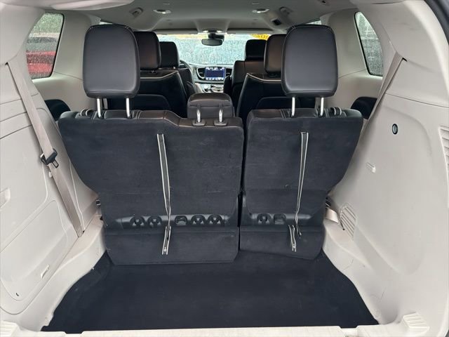 Used 2023 Chrysler Pacifica Touring-L FWD image 29