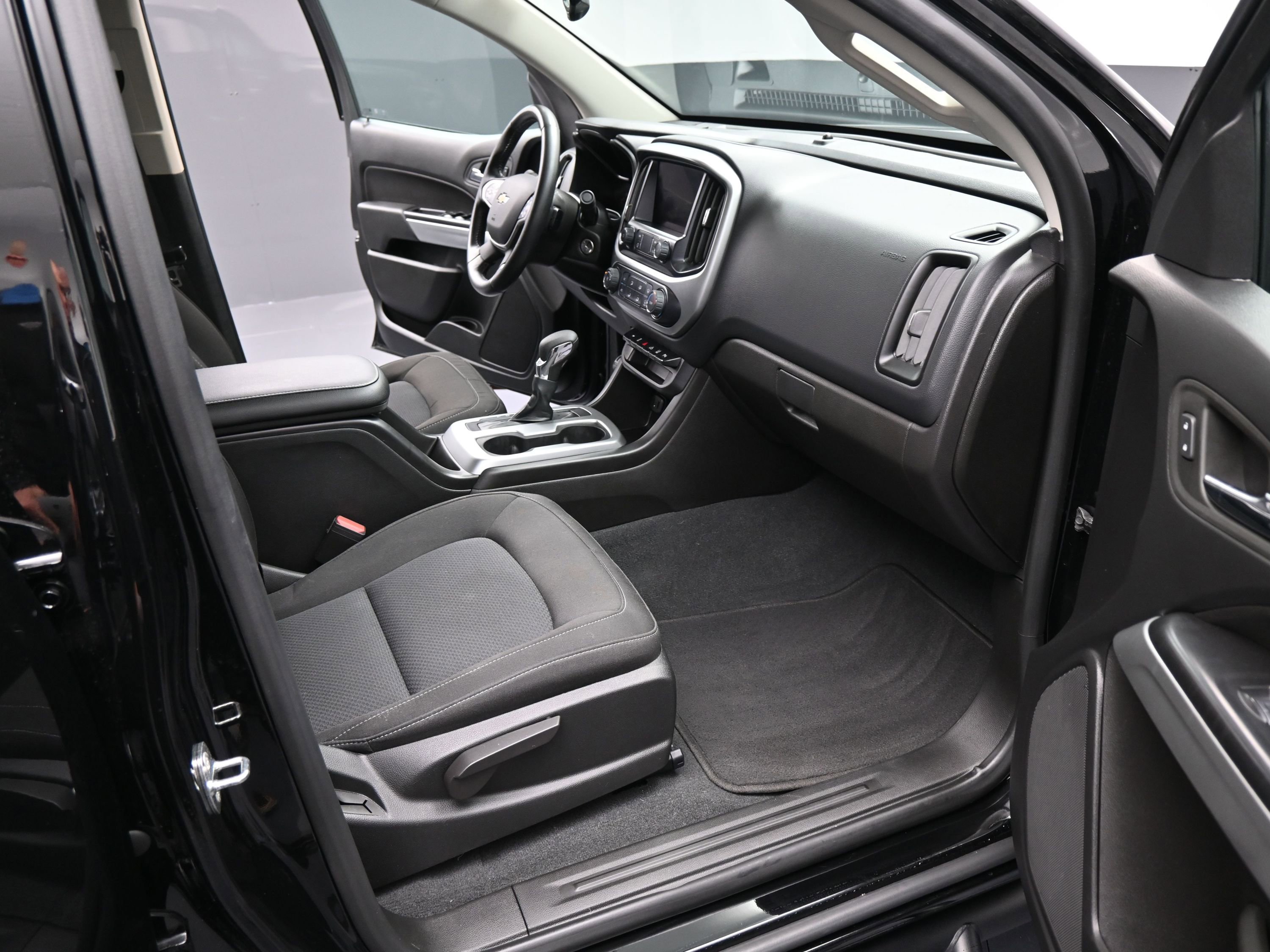 Certified 2022 Chevrolet Colorado LT w/ LPO, Tonneau and Step Package image 19