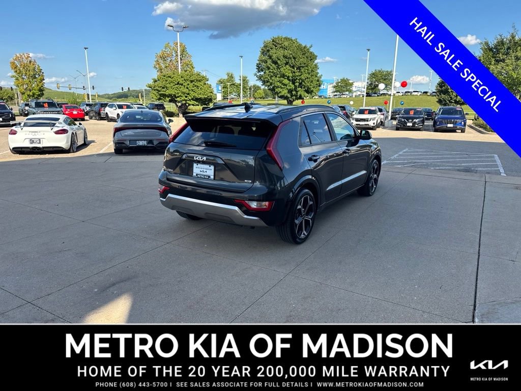 Used 2025 Kia Niro EX Touring FWD image 5