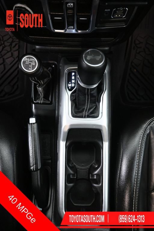 Used 2023 Jeep Wrangler Unlimited Sahara w/ Cold Weather Group AWD/4WD image 20
