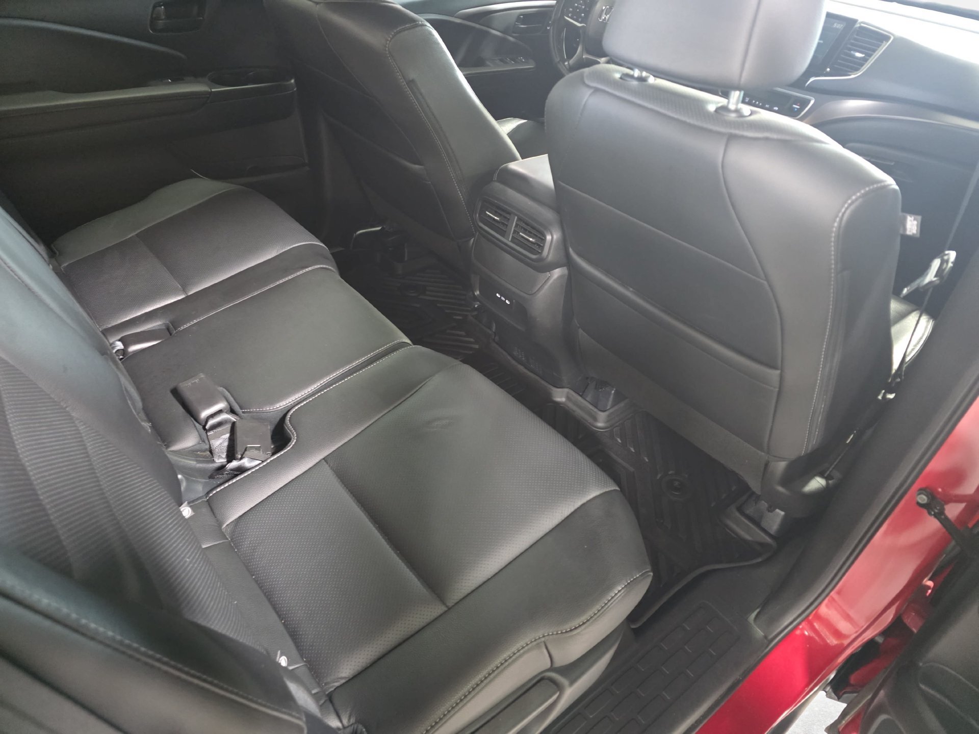Used 2024 Honda Passport EX-L image 11