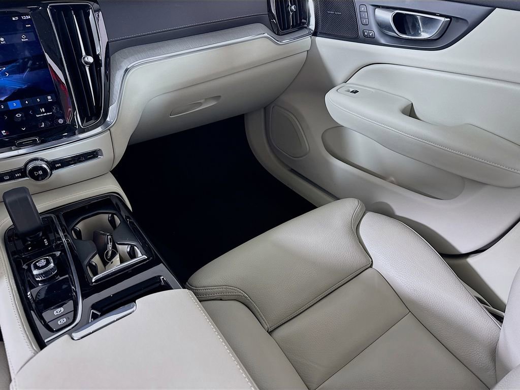 Used 2024 Volvo S60 T8 Ultimate w/ Climate Package AWD/4WD image 25