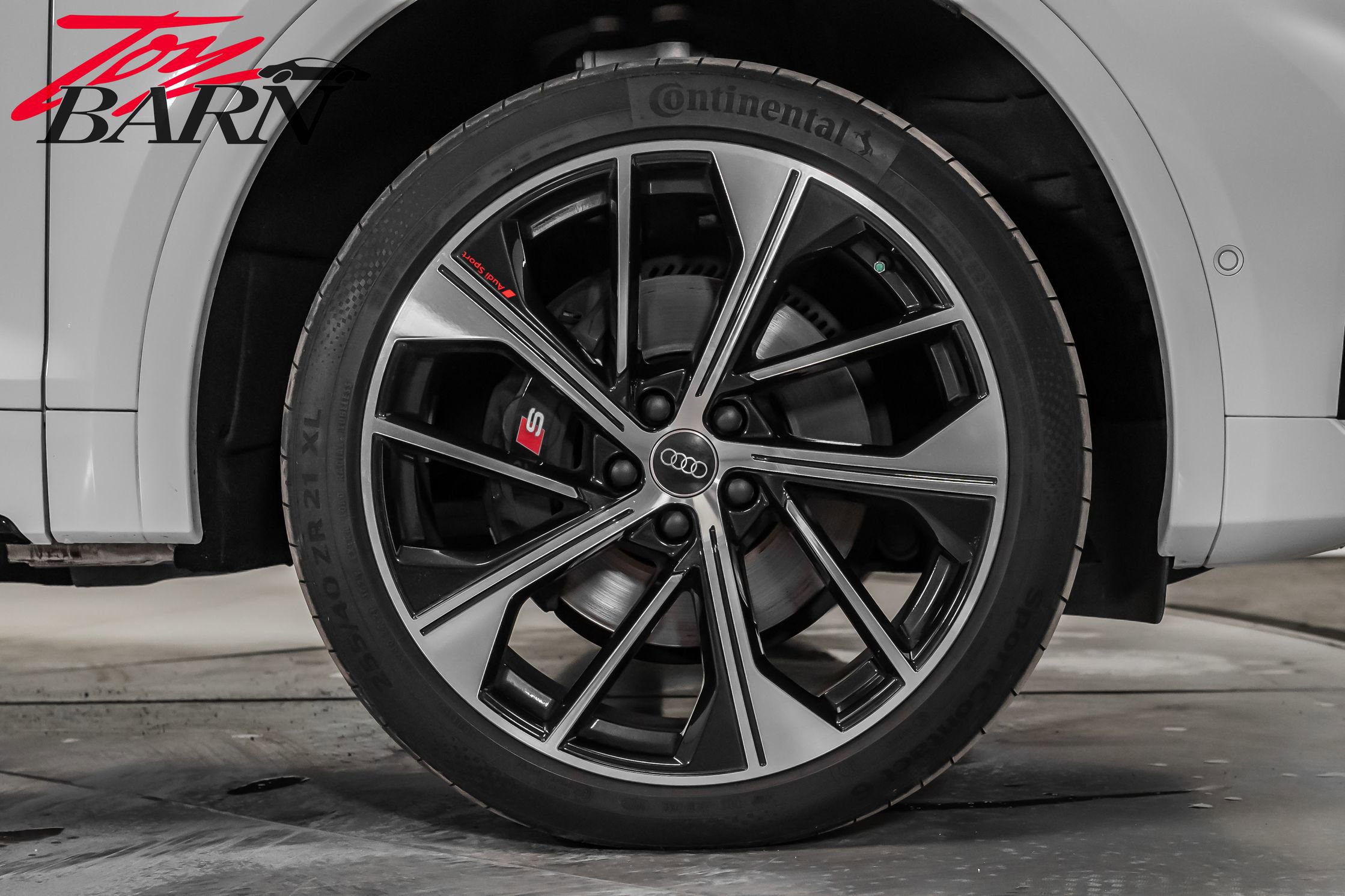 Used 2024 Audi SQ5 Prestige image 16