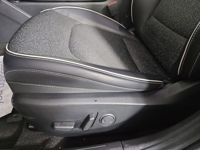 Certified 2025 Kia K4 GT-Line image 33