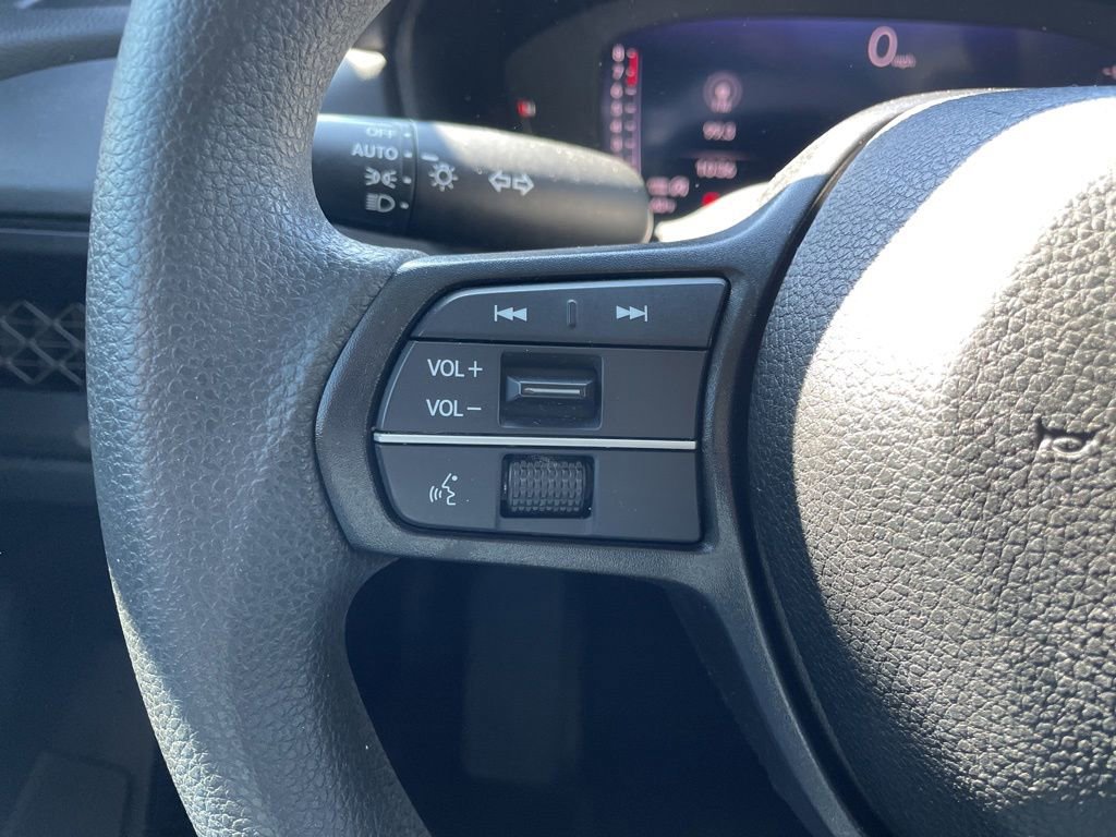 Used 2023 Honda Accord EX image 31