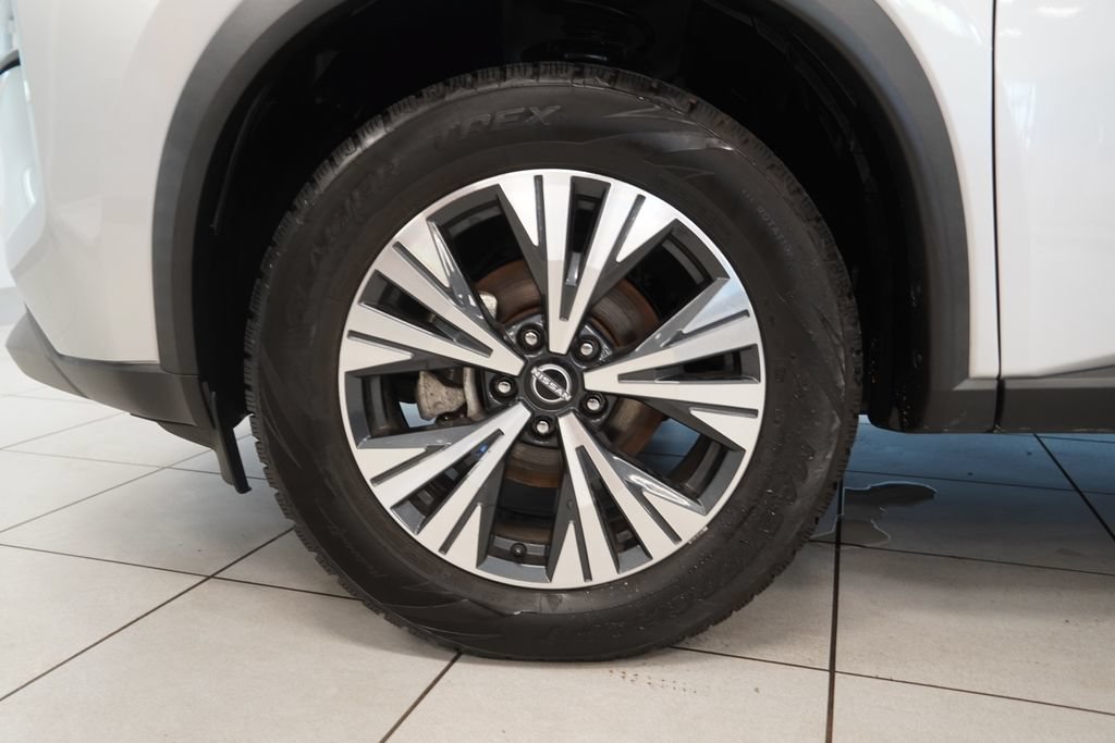 Used 2022 Nissan Rogue SV AWD/4WD image 15