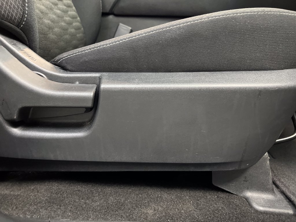 Used 2024 Nissan Pathfinder SV FWD image 29