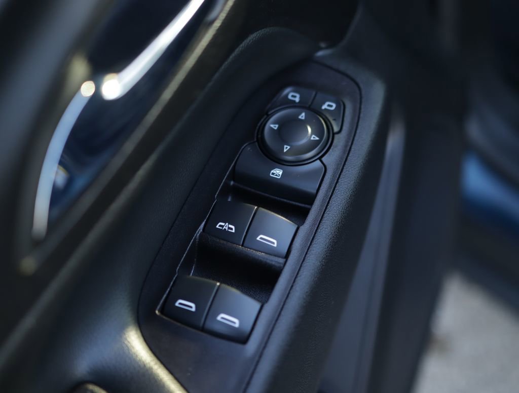 Used 2020 Chevrolet Equinox LT image 22