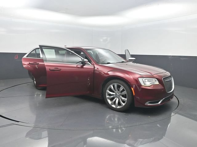 Used 2019 Chrysler 300 Touring w/ Chrome Appearance Package RWD image 36