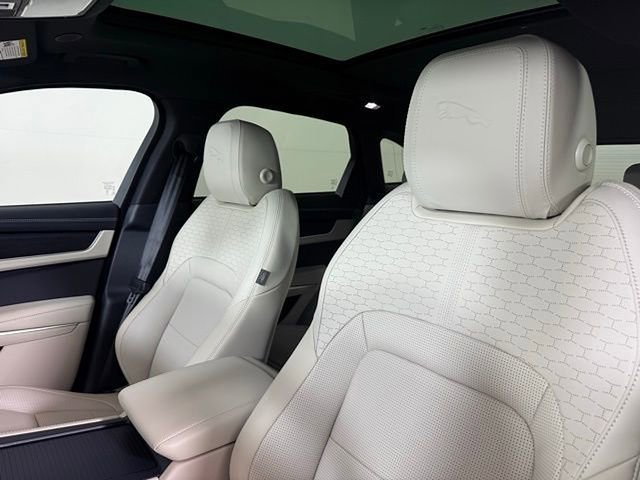 Certified 2026 Jaguar F-PACE R-Dynamic S image 6