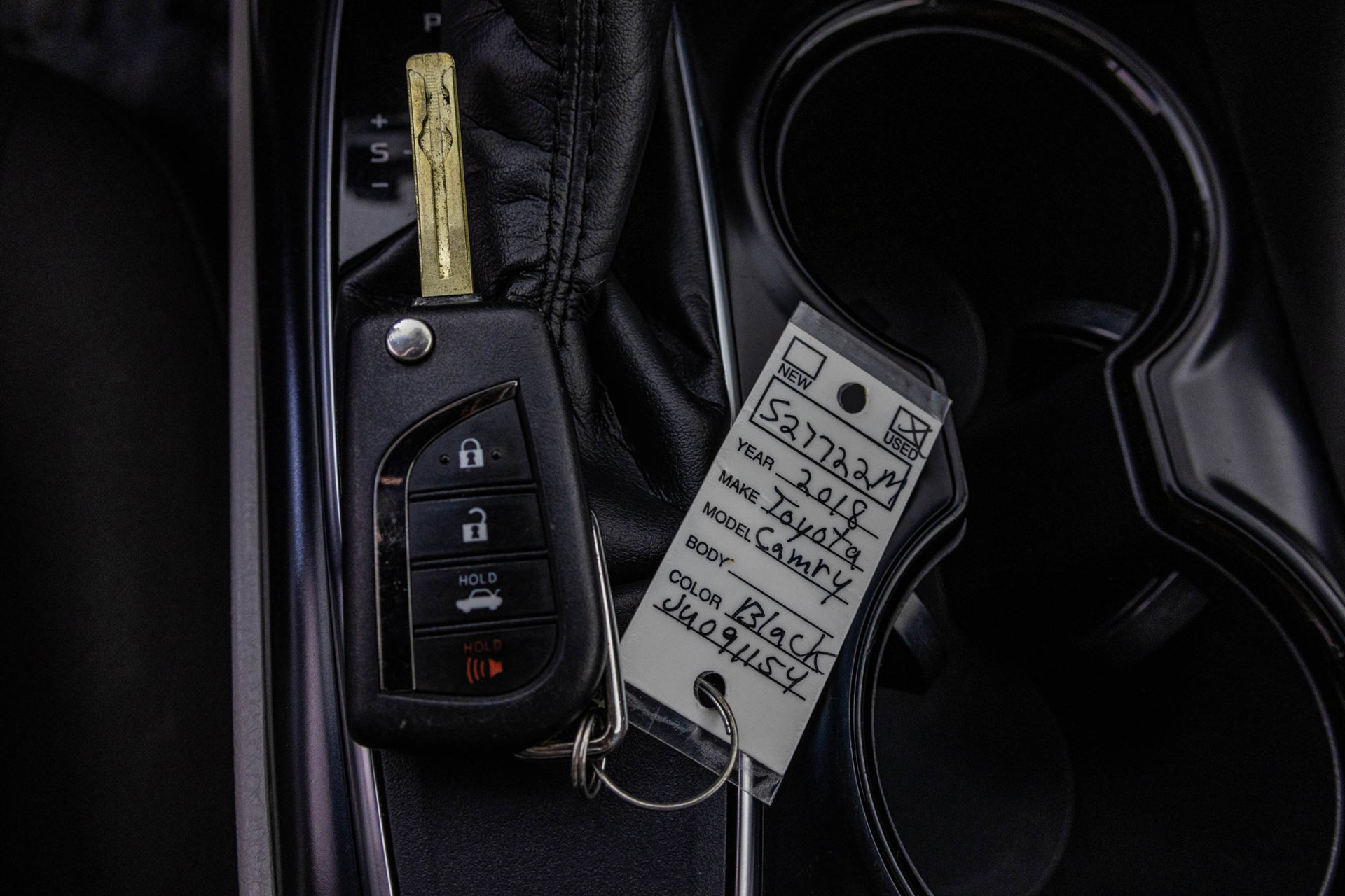 Used 2018 Toyota Camry LE FWD image 27