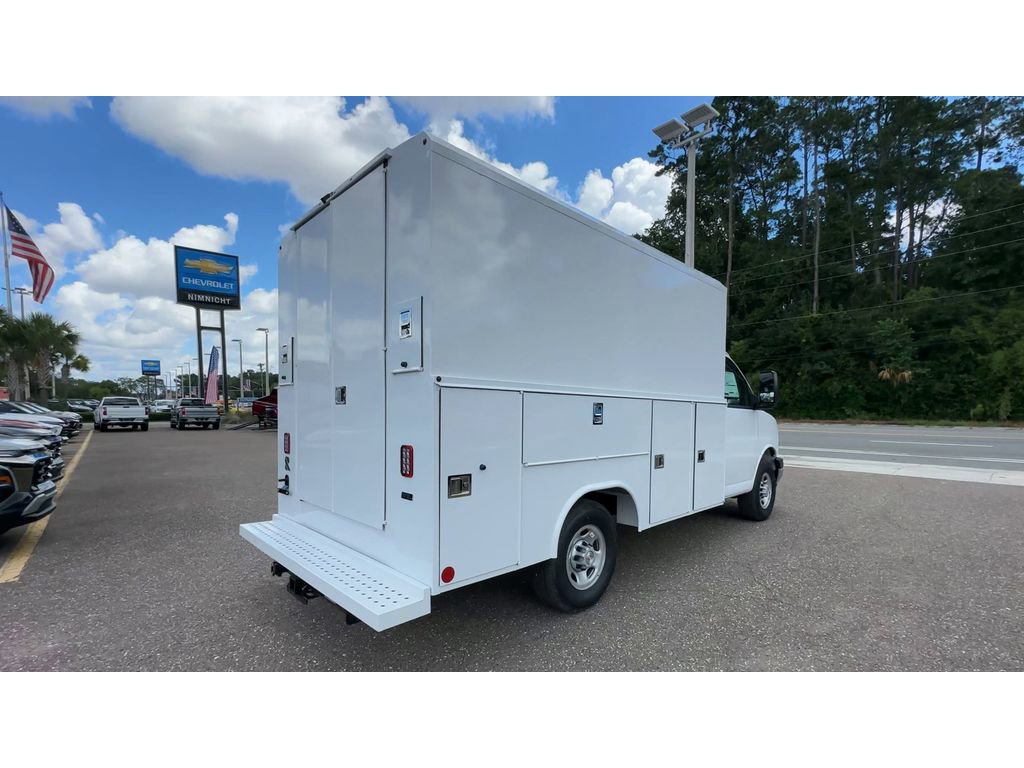 New 2025 Chevrolet Express 3500 w/ Power Convenience Package image 2