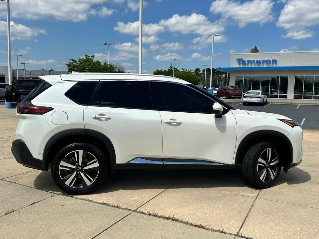 Used 2023 Nissan Rogue SL w/ SL Premium Package FWD image 5