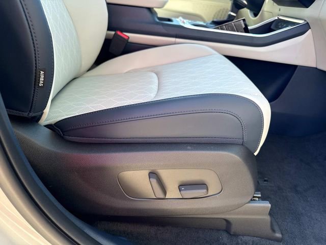 New 2026 Kia Carnival SX w/ SX Dark Edition Package image 17