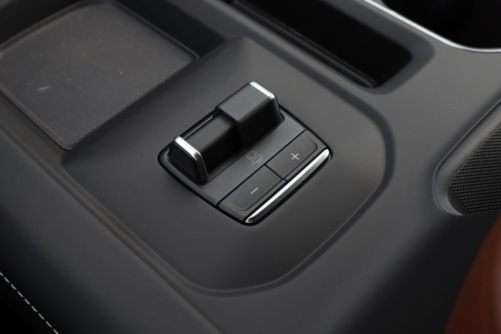 New 2026 GMC Sierra 2500 Denali Ultimate AWD/4WD image 17