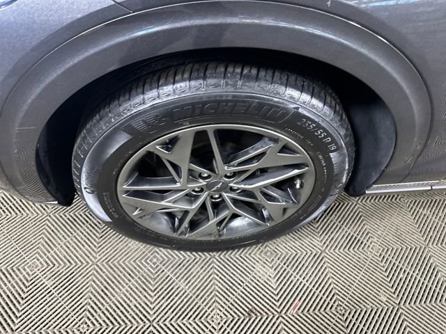 Used 2022 Genesis GV70 2.5T w/ Select Package image 10