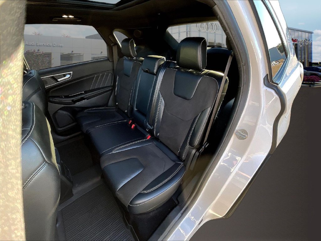 Used 2019 Ford Edge ST w/ Equipment Group 401A AWD/4WD image 24