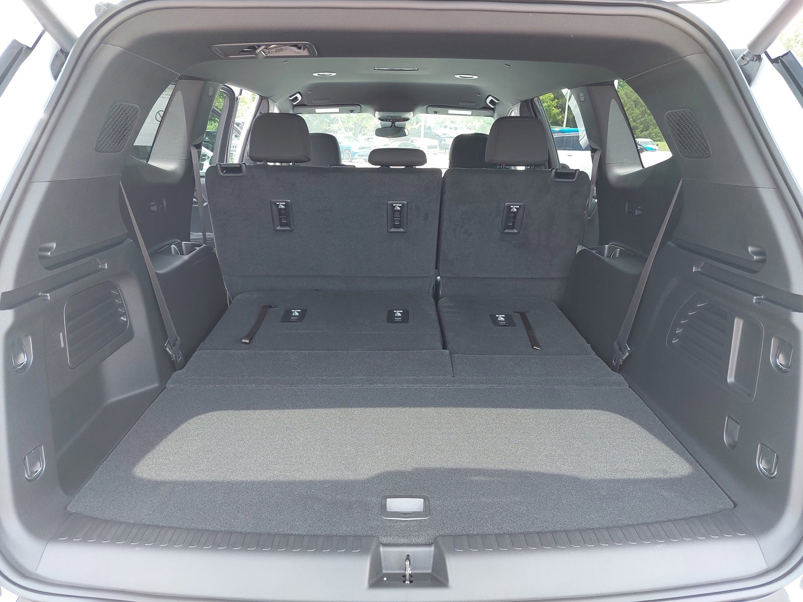 New 2025 GMC Acadia Elevation image 14