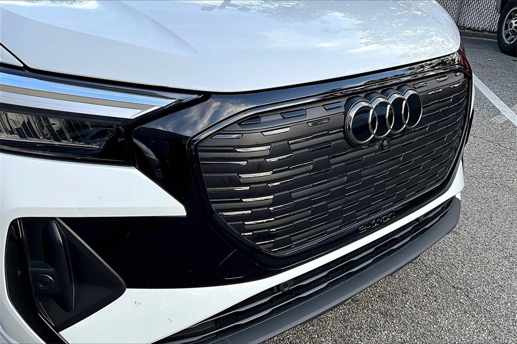 Used 2024 Audi Q4 e-tron Premium Plus image 33