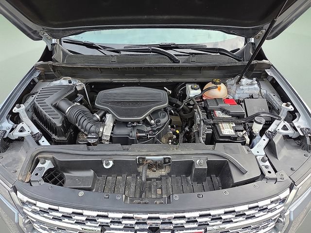 Used 2021 GMC Acadia Denali w/ Denali Technology Package FWD image 12