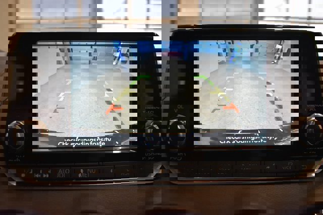 Used 2025 Nissan Sentra S image 8