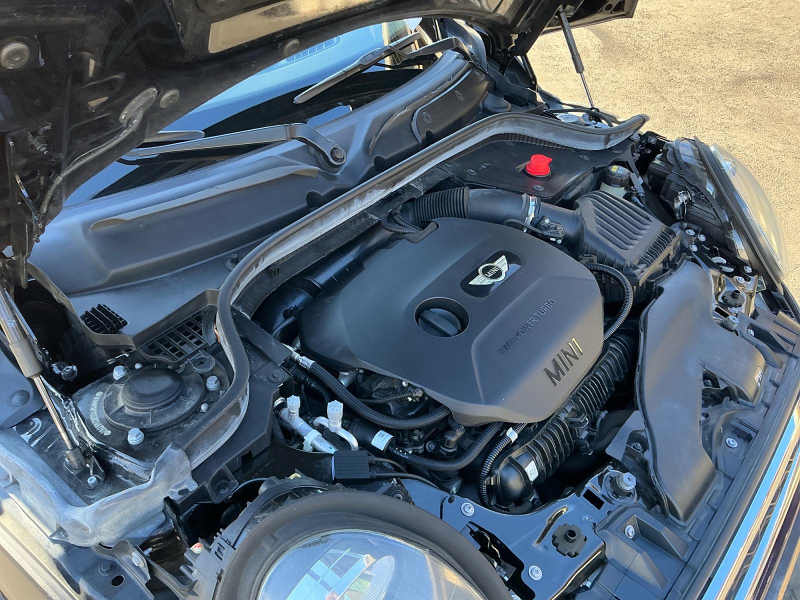 Used 2019 MINI Cooper S image 23