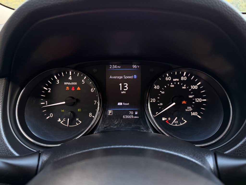 Used 2018 Nissan Rogue SL w/ Premium Package FWD image 3
