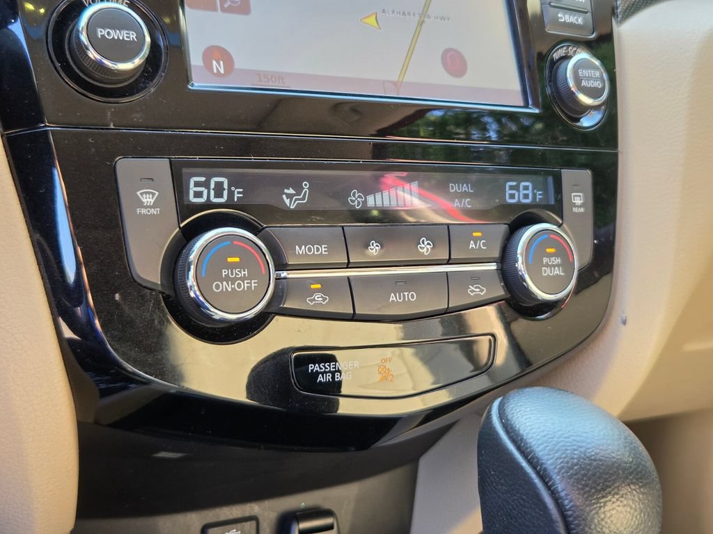 Used 2016 Nissan Rogue SL w/ SL Premium Package FWD image 24