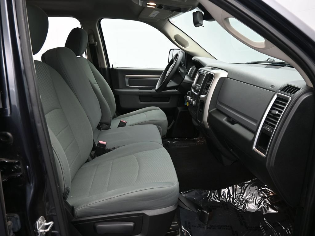 Used 2014 RAM 1500 Classic SLT image 40